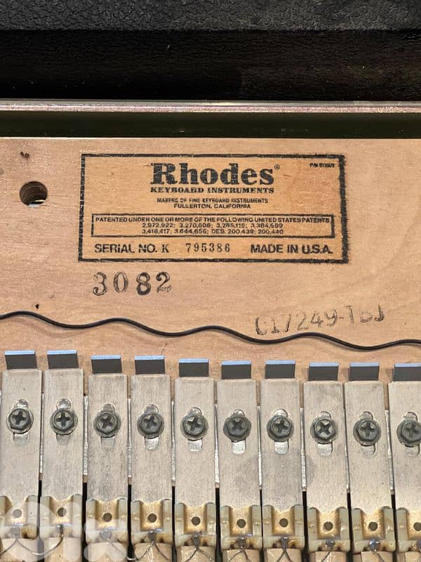 rhodes stage piano mark ll Seventy Three 8