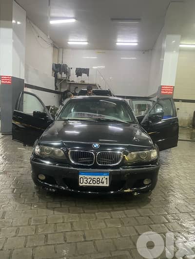 بي ام دبليو الفئة 1 2002