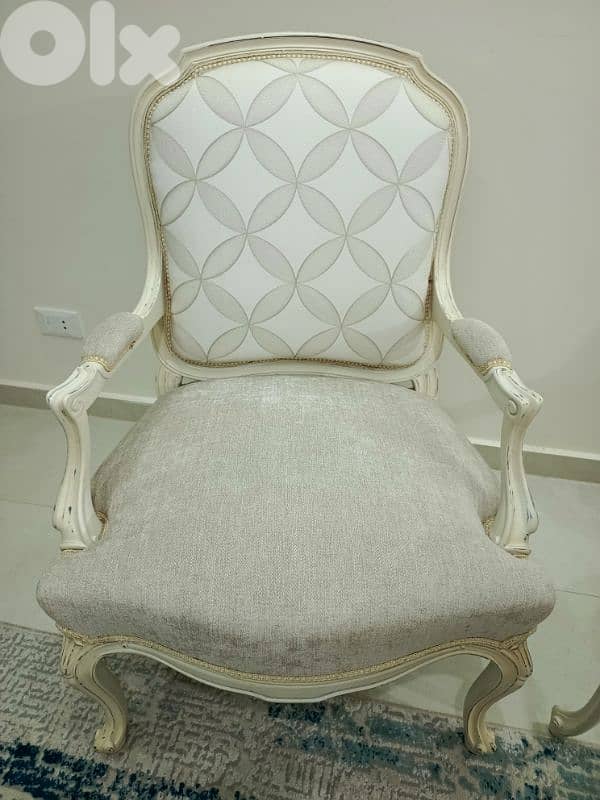 reception arm chairs + coffee table 1