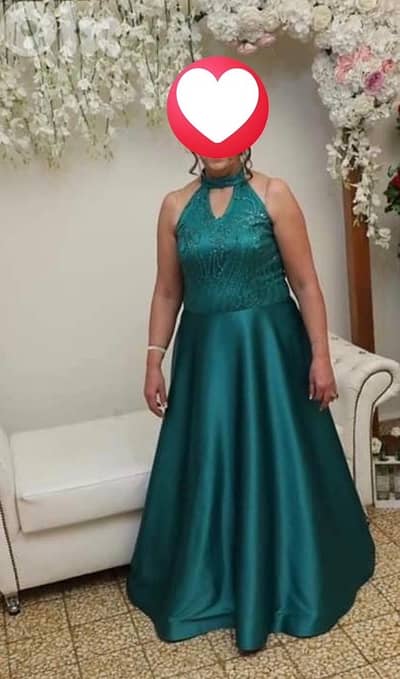 فستان سهرة  ملبوس مرة  كتير نضيف  ومرتبة  قياس ٤٦