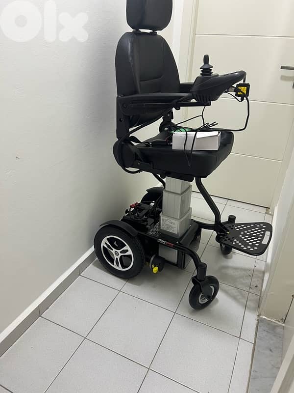 electric wheelchair 3