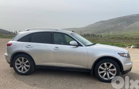 إنفينيتي فئة إف إكس 2004