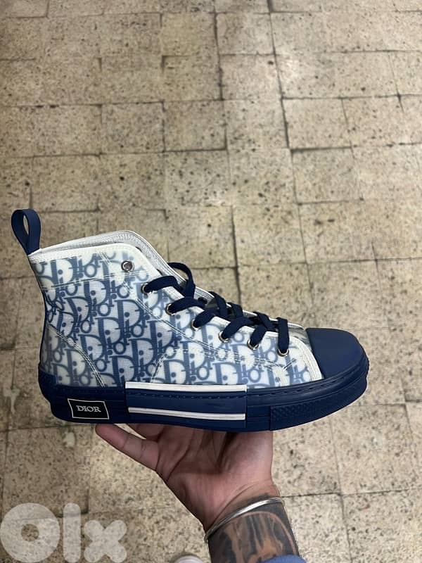 Luxury Sneakers Collection 19