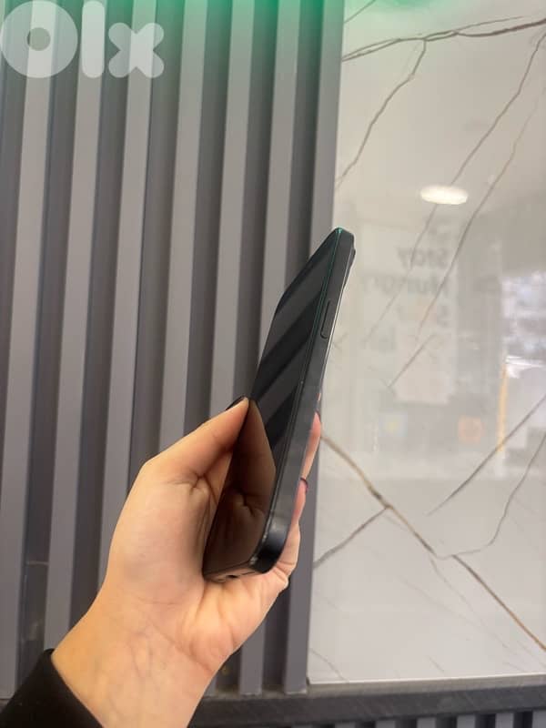 iphone 15 256 gb like new 1