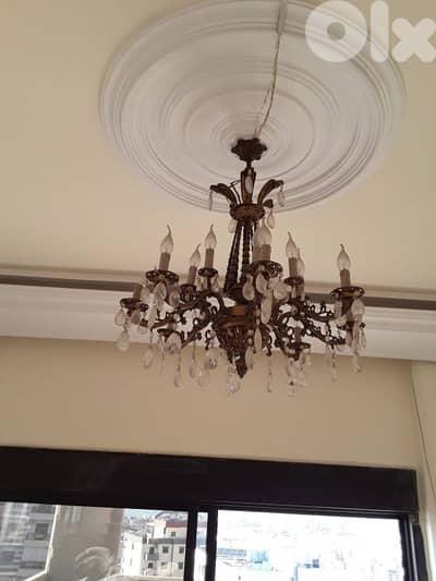 ثريا فخمة نحاس كامل