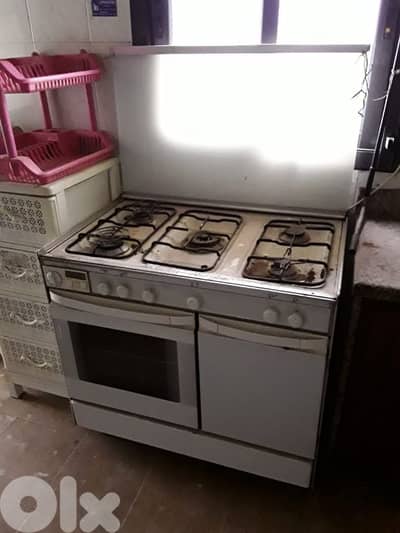 فرن غاز و جرة غاز