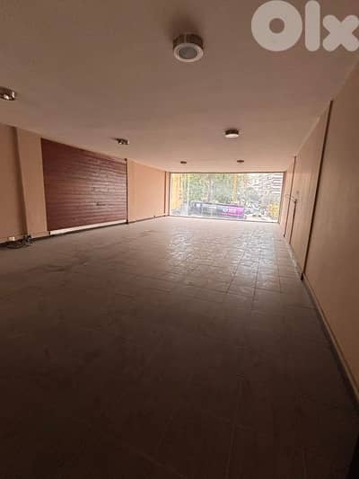 200sqm Showroom for Rent - High Visibility in Sin El Fil