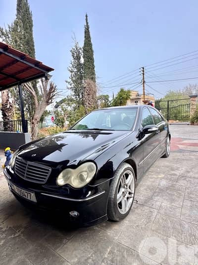 Mercedes-Benz C-Class 2005