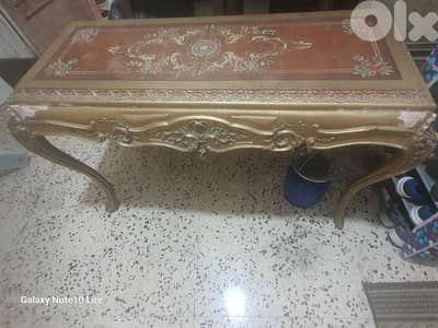 طاولة كونسول