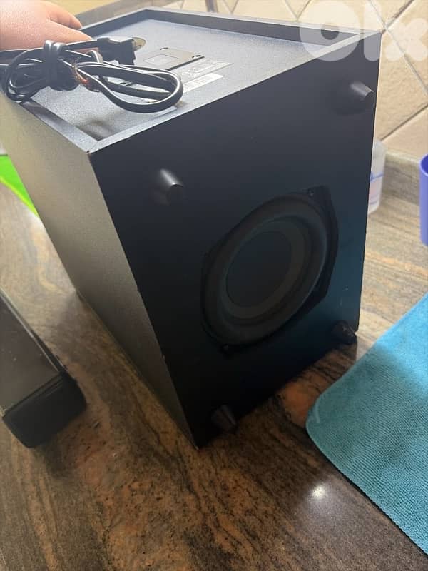 soundbar with bass 2