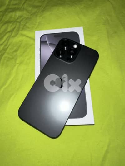 Iphone 16 pro max 512 black with box and cable