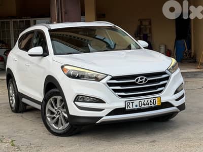 Hyundai Tucson model 2018 4wd super clean