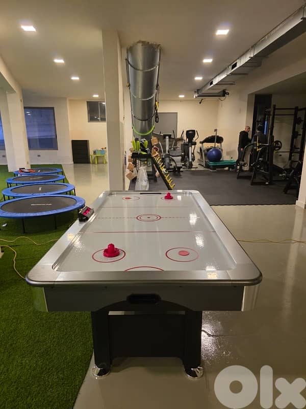 Air Hockey  7ft 2