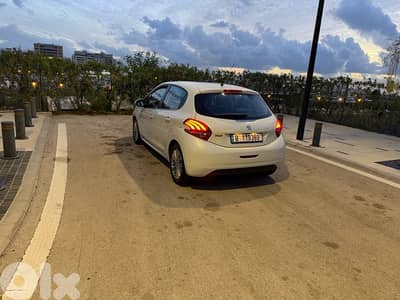 Peugeot 208 2017