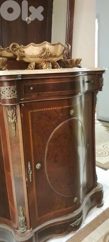 كونسول مصري شبه جديد مع مراي