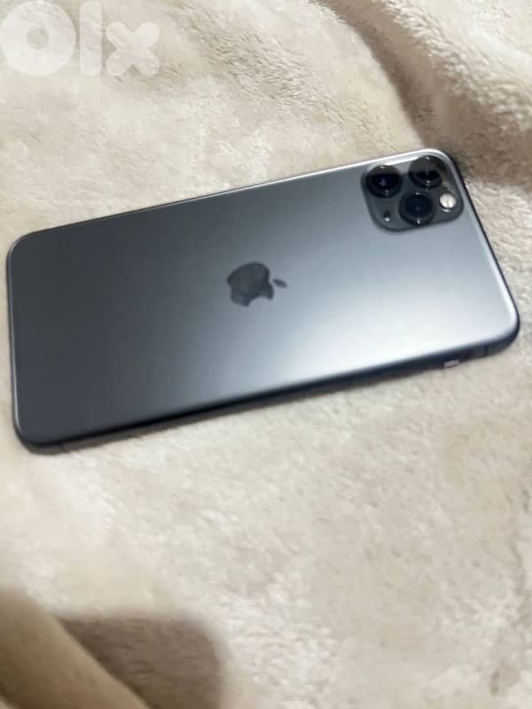 iPhone 11 Pro Max 1