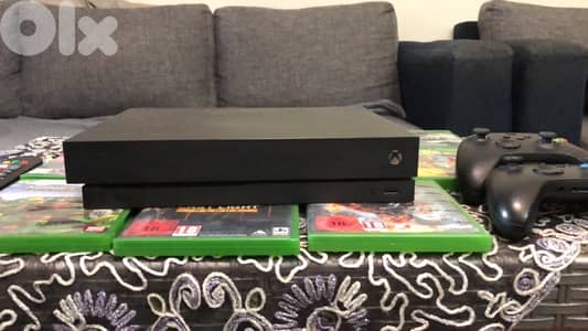 X Box one x Kyrie ndife ma3 17 Games w Memory Software