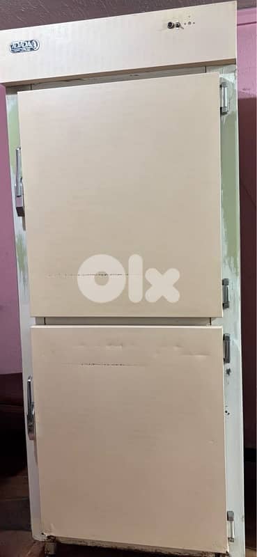 عدّة محل كروسان مستعملة