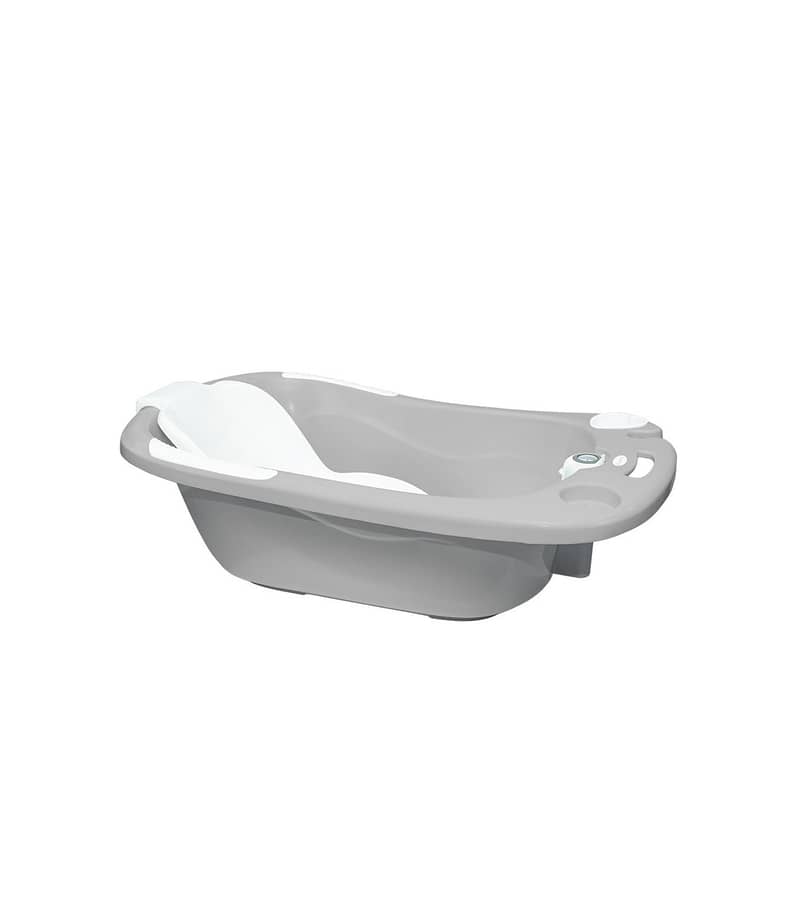 Olmitos Bathtub and Stand 1