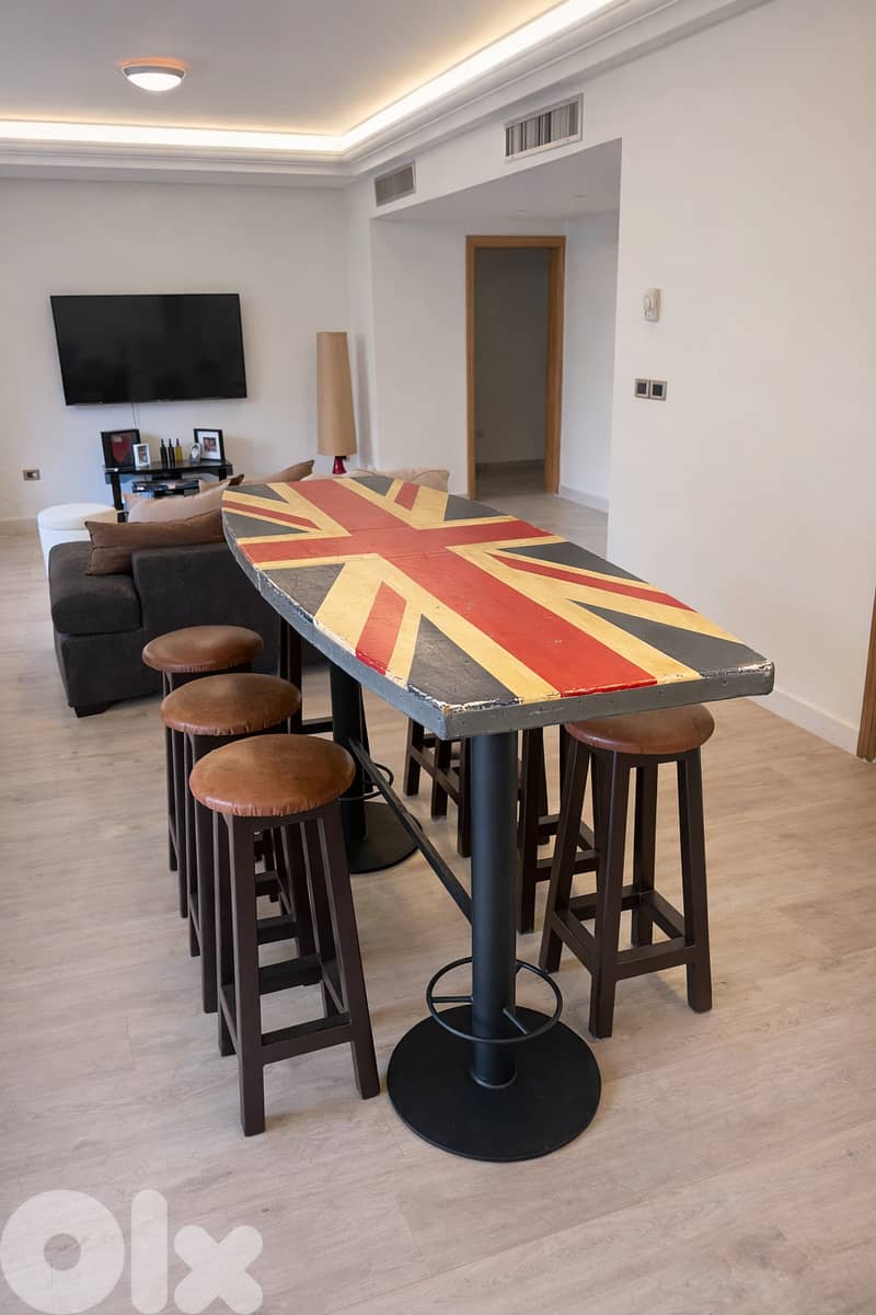 Union Jack bar table / dining table 1