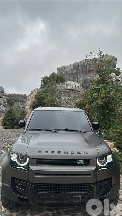 Land Rover Defender 2023 Under Warranty 21000km