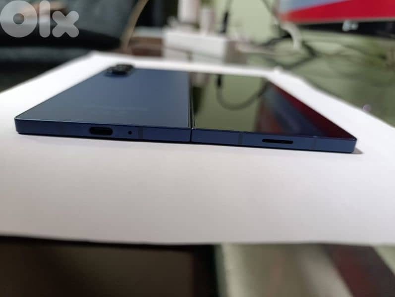 Lightly Used Galaxy Fold 6 1