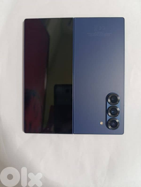 Lightly Used Galaxy Fold 6 5