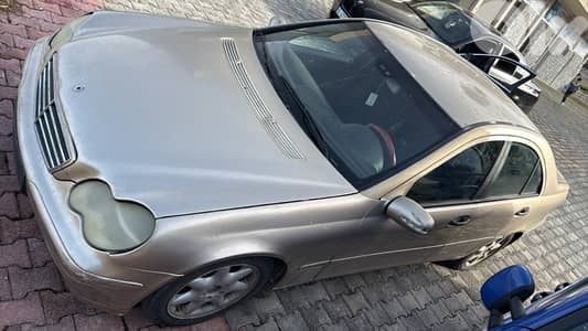 مرسيدس بنز سي-كلاس 2002