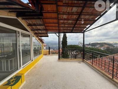 Duplex for rent in Broummana دوبلكس غير مفروش مع تراس – برمانا