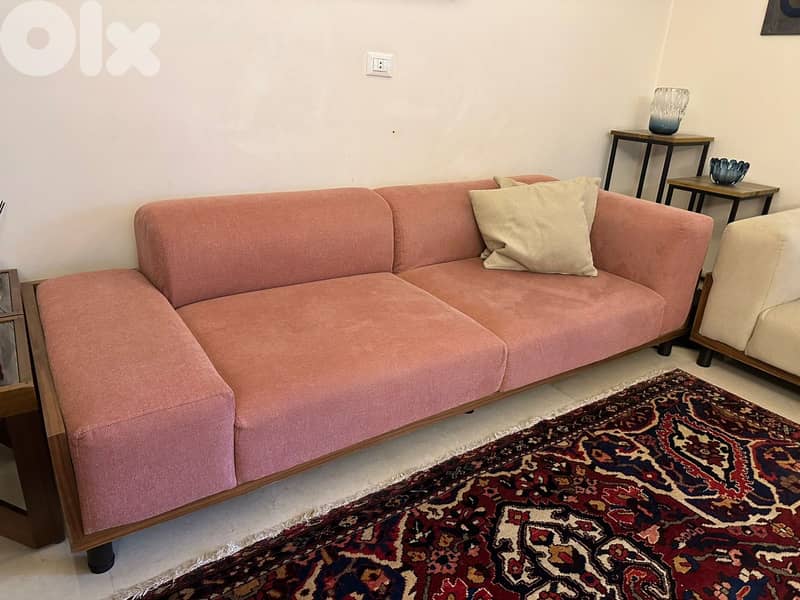 excellent condition Full living room + dining room+ center table 3