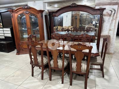 غرفة سفره ملوكية