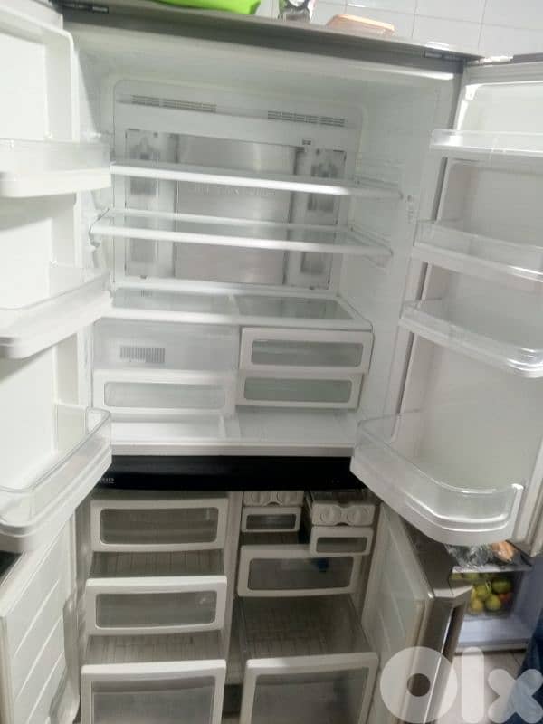 براد sharp silver  new 2