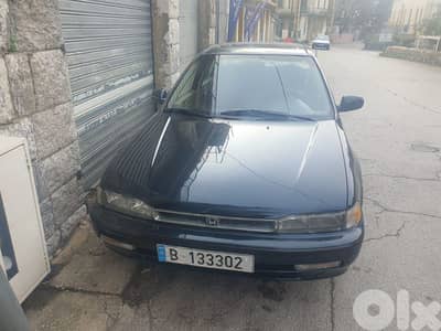 هوندا أكورد 1991