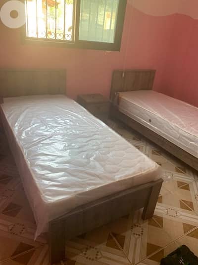 تختين مفردين مع فرش جديد من المعمل بافضل الاسعار