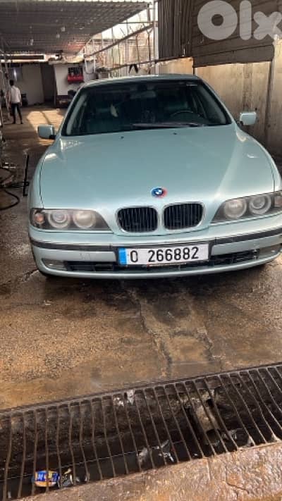 بي ام دبليو أخرى 1998