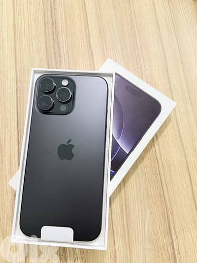 iphone 16 pro max 256 gb bat 92%