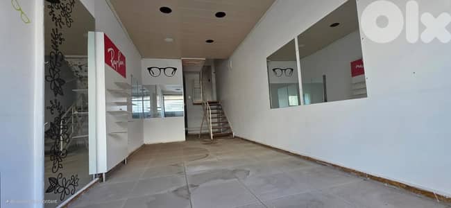 محل للايجار في المنصورية Shop for rent in Mansourieh