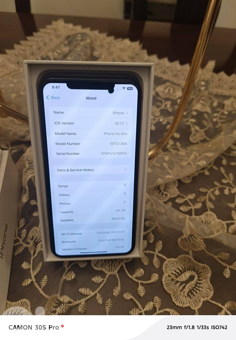 Iphone sxmas 64. GB. Gold 6