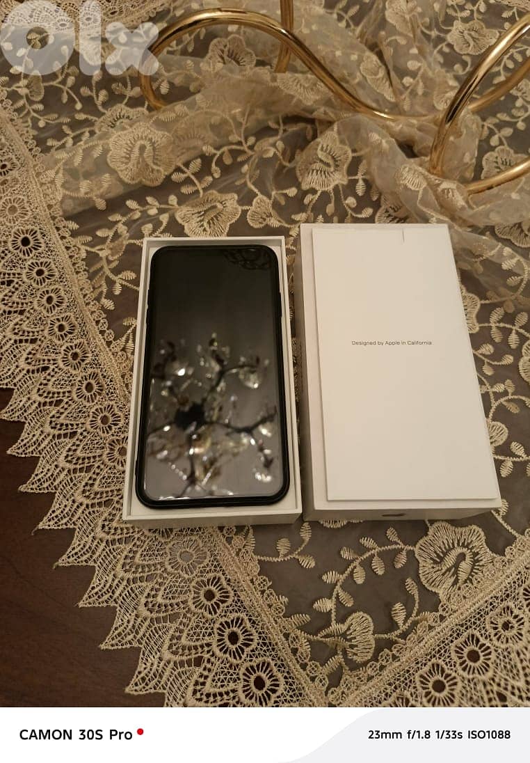 Iphone sxmas 64. GB. Gold 9