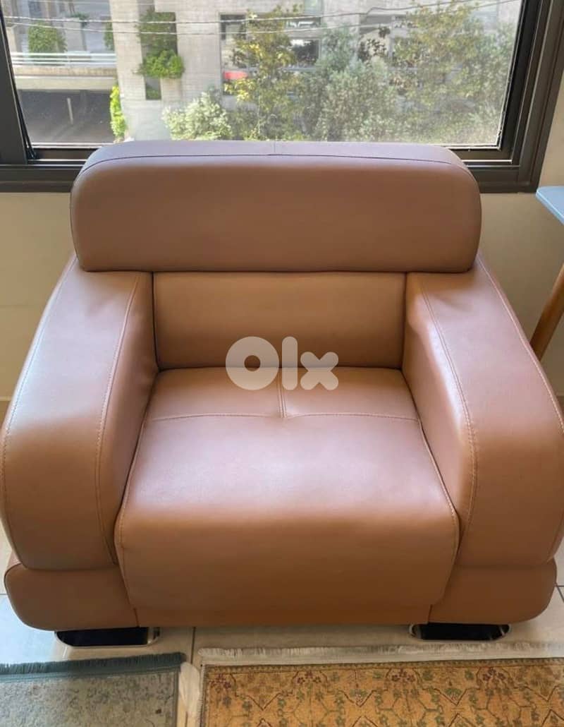Real Leather Couches -كنب جلد طبيعي 1