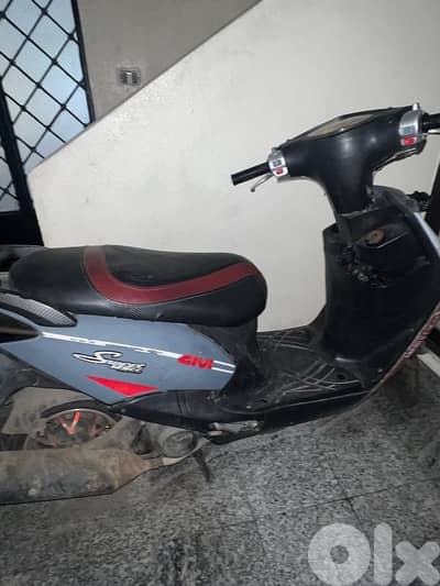 للبيع سويت موديل ٢٠٢٢ عقاد ماشية ١٢,٠٠٠ موتير خارق مشغولة طبشة جديد