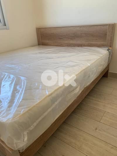 تخت مجوز مع فرشة جديدة من المعمل بافضل الاسعار