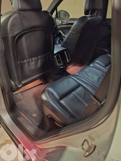 Porsche Cayenne 2011