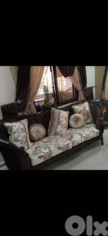 طقم صالون بحالة ممتازه