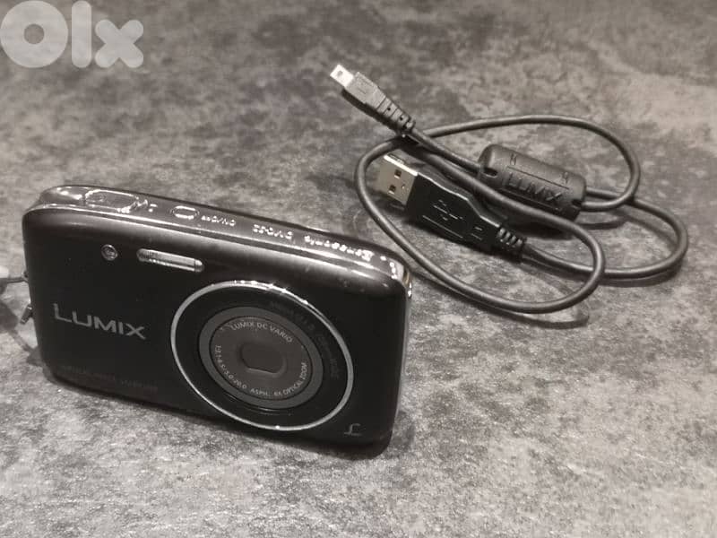 Panasonic lumix DMC-S2 digital, camera like new 1
