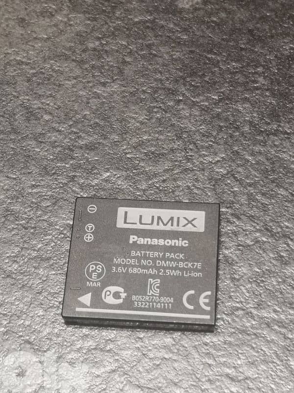 Panasonic lumix DMC-S2 digital, camera like new 5