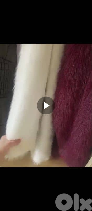 New. White and bordeaux. 1