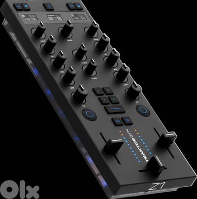 TRAKTOR ZI MKII with TRAKTOR PRO 4