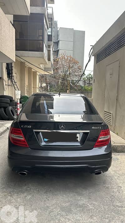 Mercedes-Benz C-Class 2012