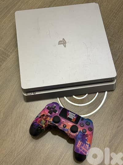 Ps4 slim 500Gb Silver special edition (excellent condition)